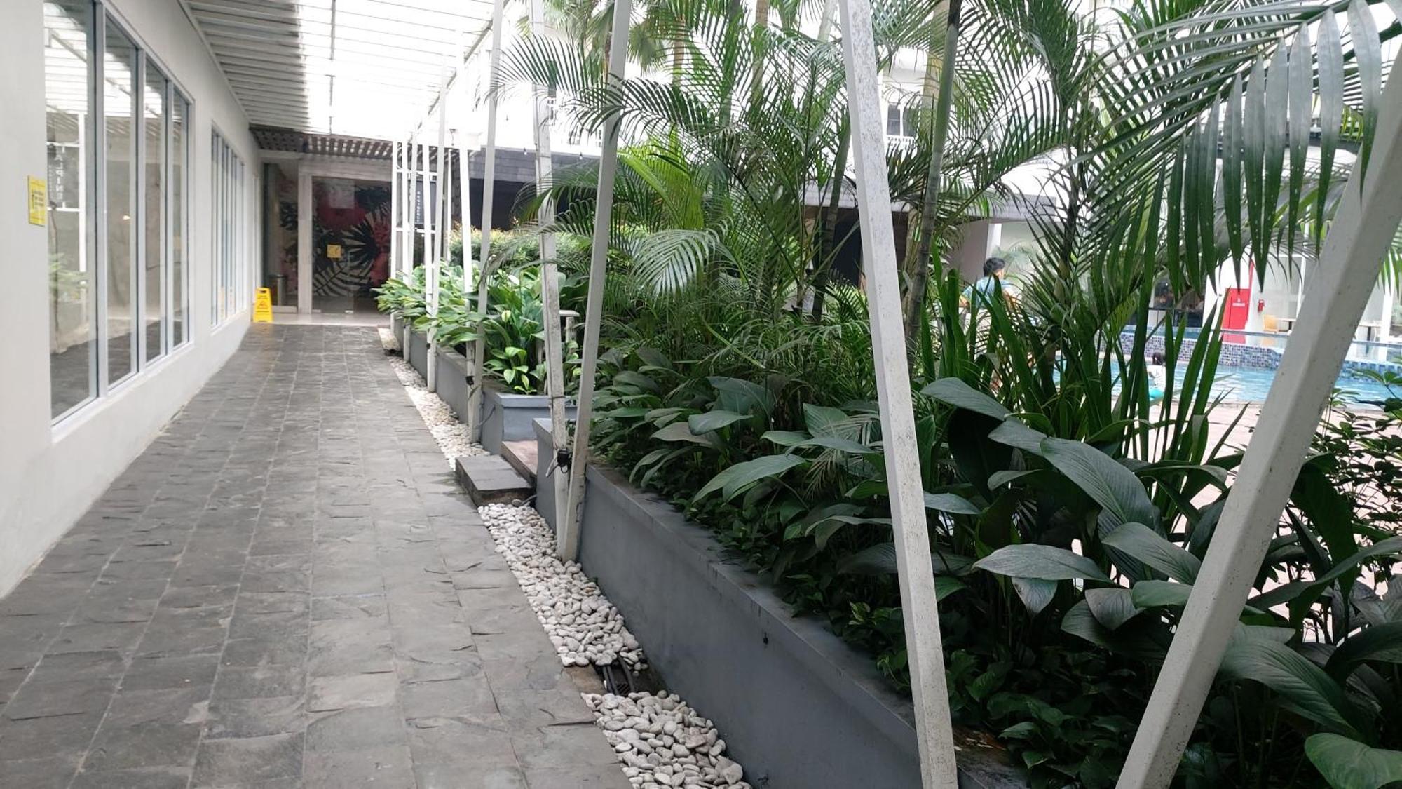 Icon Syariah, View Gunung Salak Apartemen *